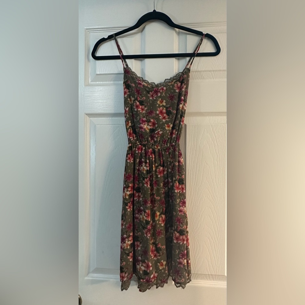 Hollister Green Floral Lace Dress Size XS